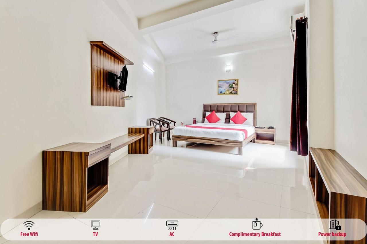Oyo 10213 Hotel Panache Mathura Ngoại thất bức ảnh