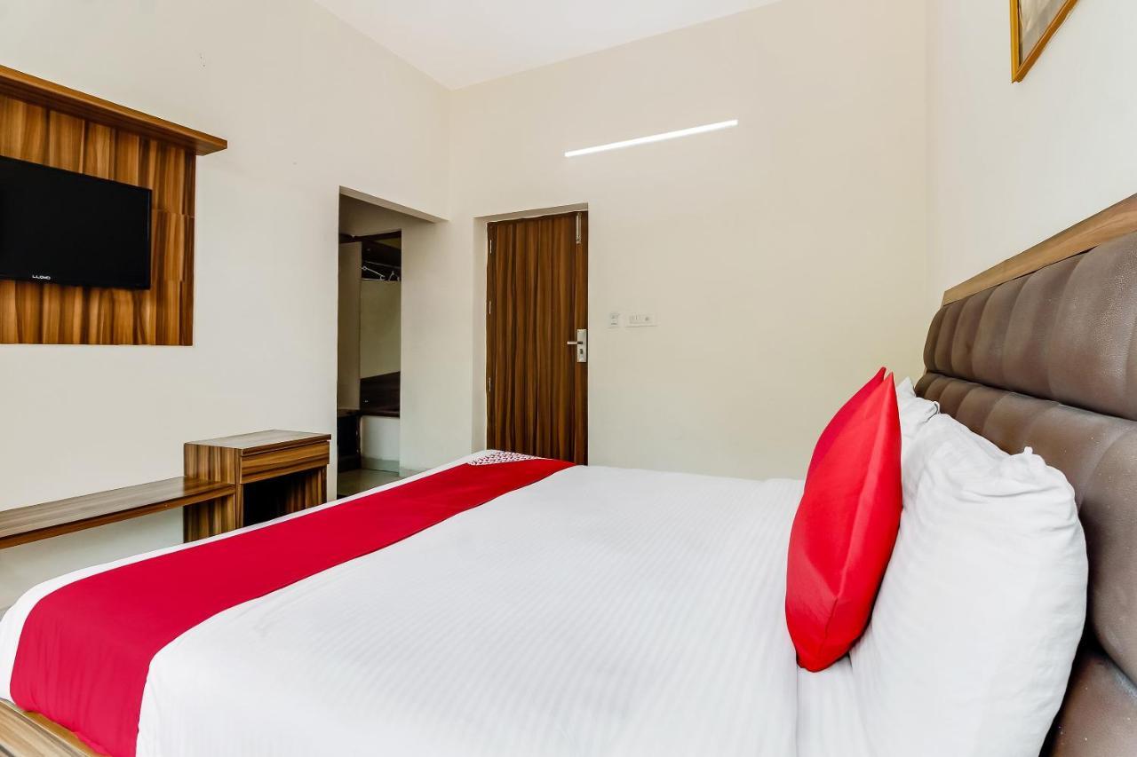 Oyo 10213 Hotel Panache Mathura Ngoại thất bức ảnh