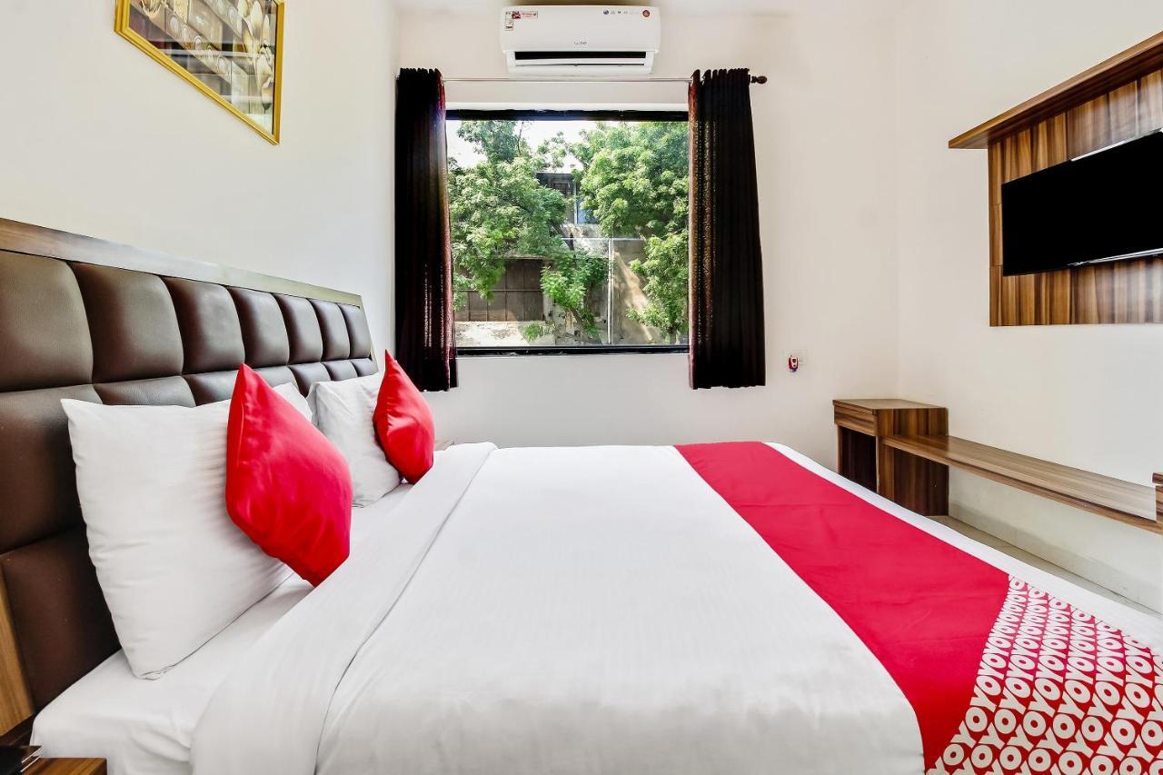Oyo 10213 Hotel Panache Mathura Ngoại thất bức ảnh