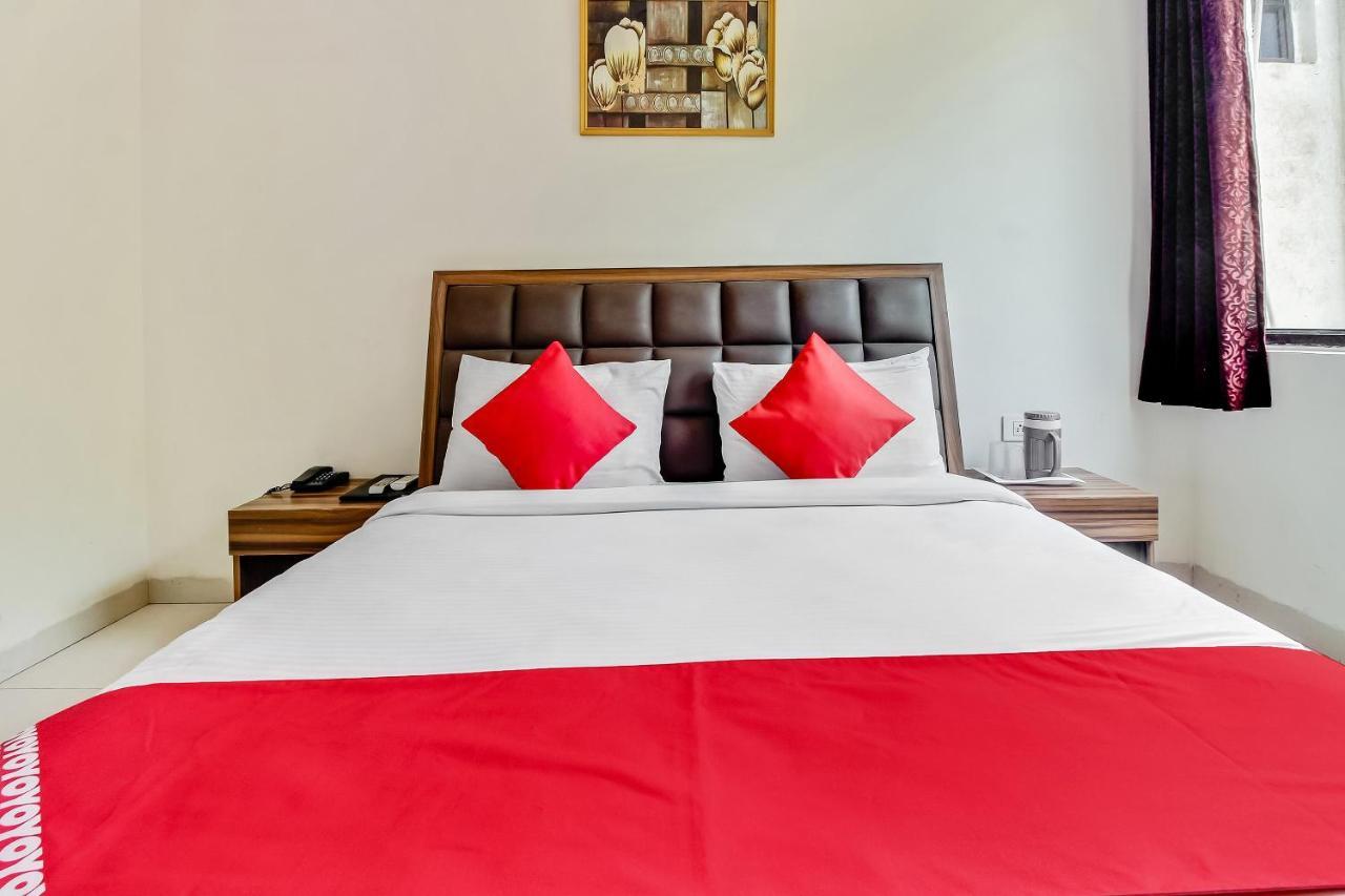 Oyo 10213 Hotel Panache Mathura Ngoại thất bức ảnh