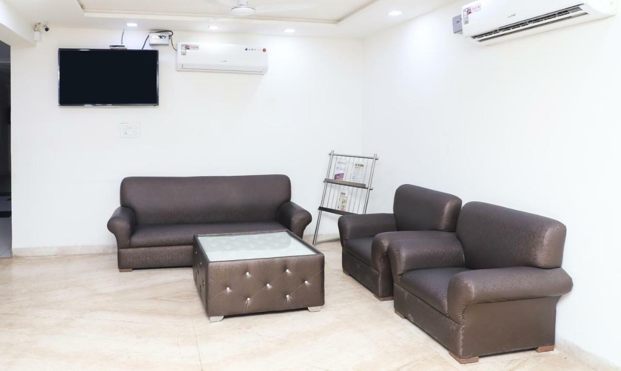 Oyo 10213 Hotel Panache Mathura Ngoại thất bức ảnh