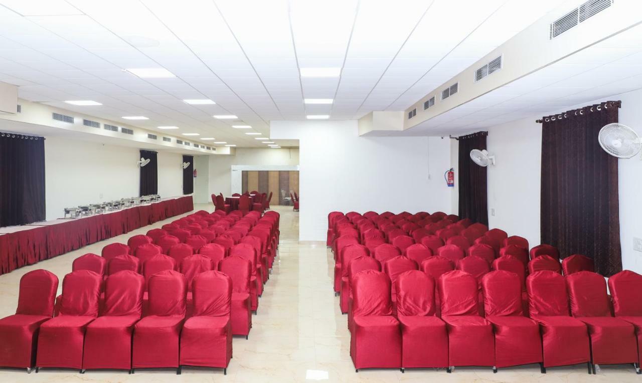 Oyo 10213 Hotel Panache Mathura Ngoại thất bức ảnh