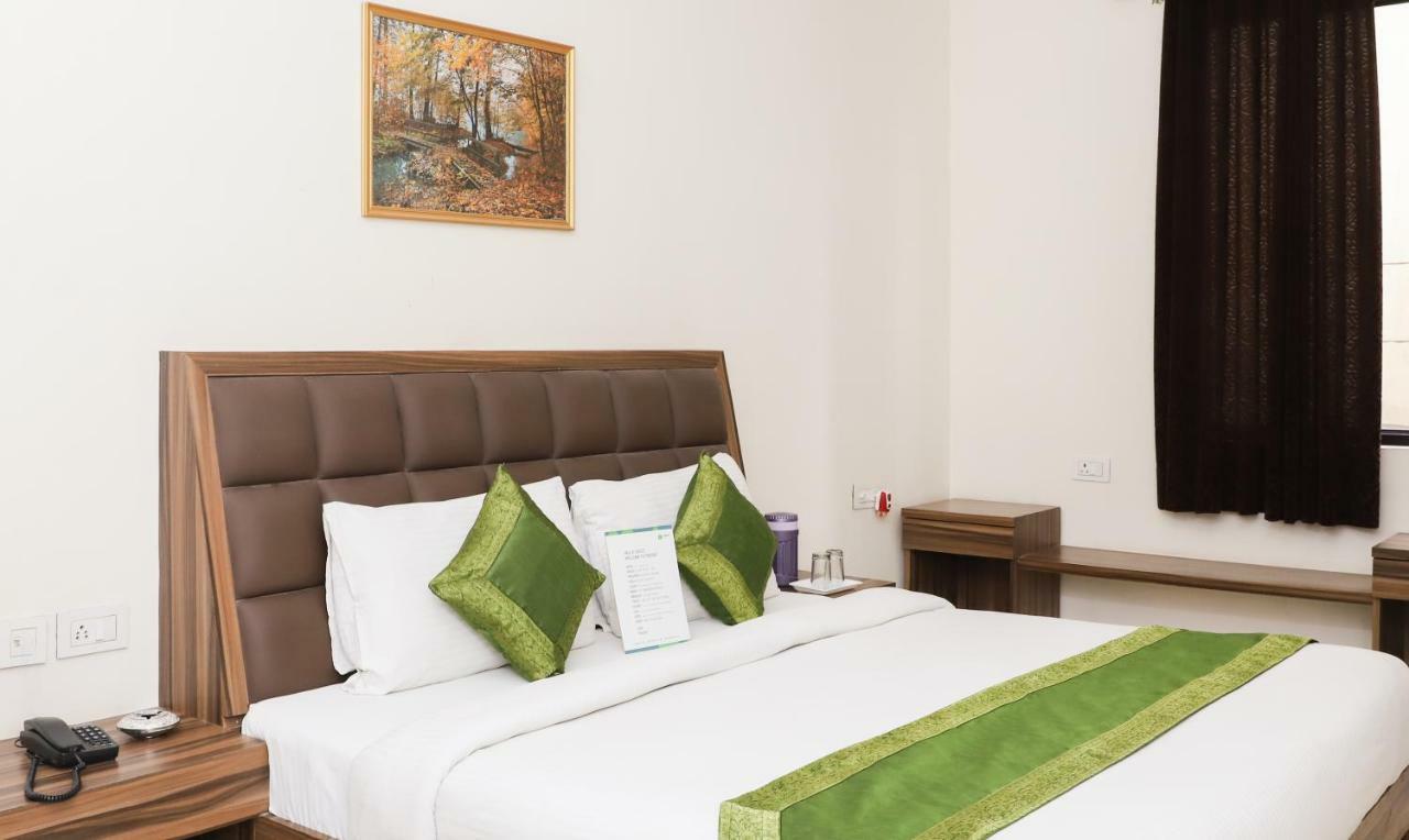 Oyo 10213 Hotel Panache Mathura Ngoại thất bức ảnh