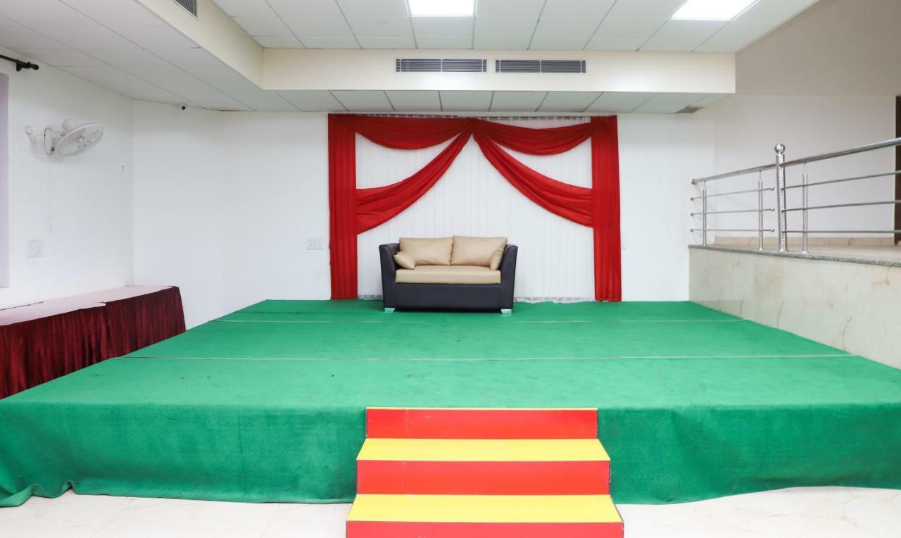 Oyo 10213 Hotel Panache Mathura Ngoại thất bức ảnh