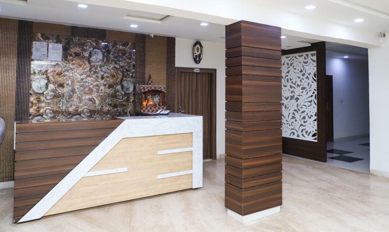 Oyo 10213 Hotel Panache Mathura Ngoại thất bức ảnh